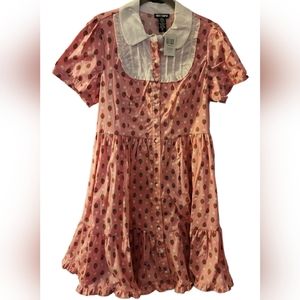 🍓 Hot Topic Strawberry Peter Pan collar dress with pockets🍓